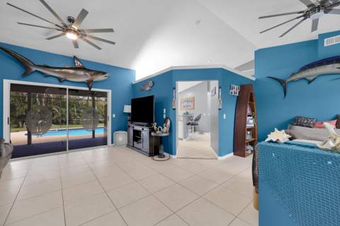 202 SE Grove Avenue, Port St. Lucie FL - photo 8 of 55