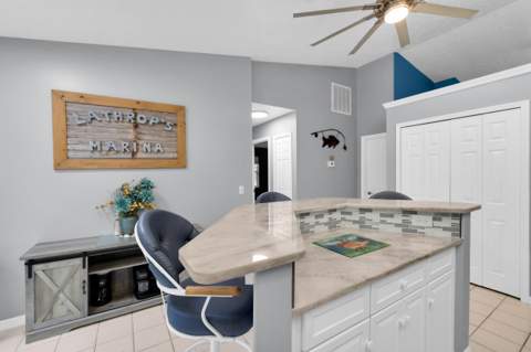 202 SE Grove Avenue, Port St. Lucie FL - photo 11 of 55