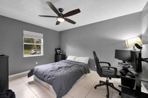 202 SE Grove Avenue, Port St. Lucie FL - photo 21 of 55