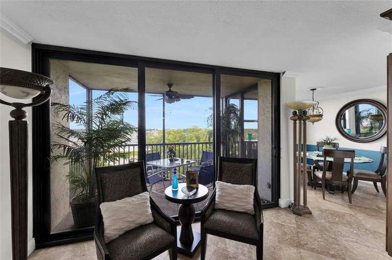 2 bedroom Condominium at 105 Lake Emerald Drive #711, Lake Emerald Condominium No, Oakland Park — photo 4
