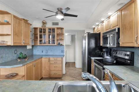 105 Lake Emerald Drive #711, Oakland Park FL - photo 12 of 29