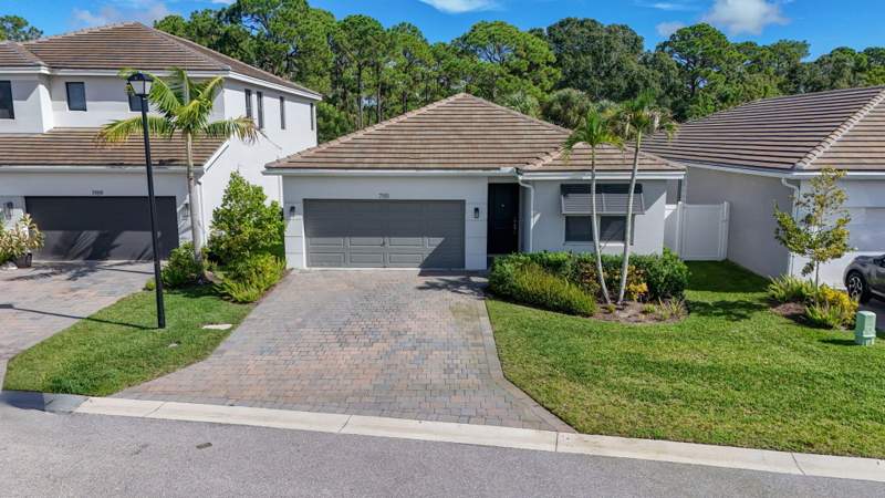 4 bedroom Single Family Residence at 7151 Rockwood Road, Reserve At Jupiter, Jupiter — photo 5