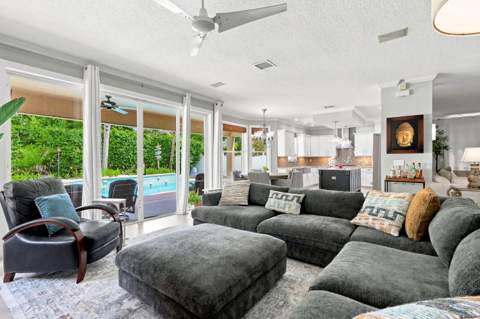2478 Westmont Lane, Royal Palm Beach FL - photo 14 of 104