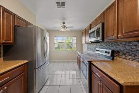 711 E Coast Avenue, Lantana FL - photo 8 of 17