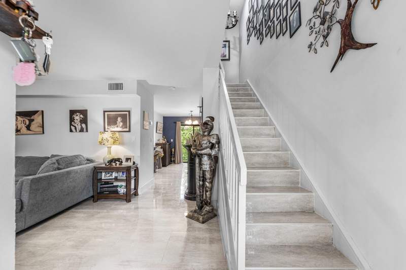 3 bedroom Townhouse at 209 Wimbledon Lakes Drive, Wimbeldon At Jacaranda, Plantation — photo 3