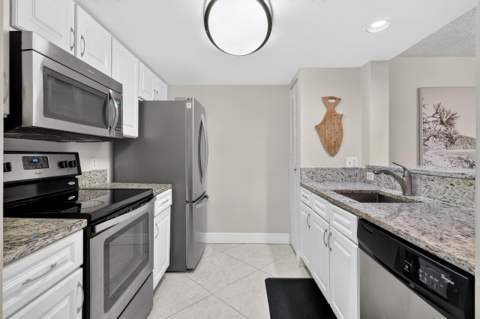600 Scotia Drive #108, Hypoluxo FL - photo 12 of 48