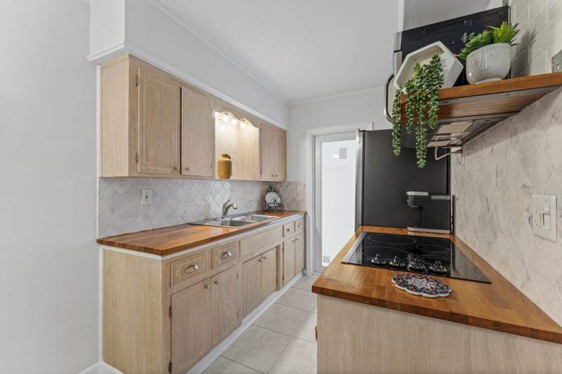 1 bedroom Stock Cooperative at 11 SW 4th Avenue #Unit 6, Maranatha Apts Inc, Boca Raton — photo 5
