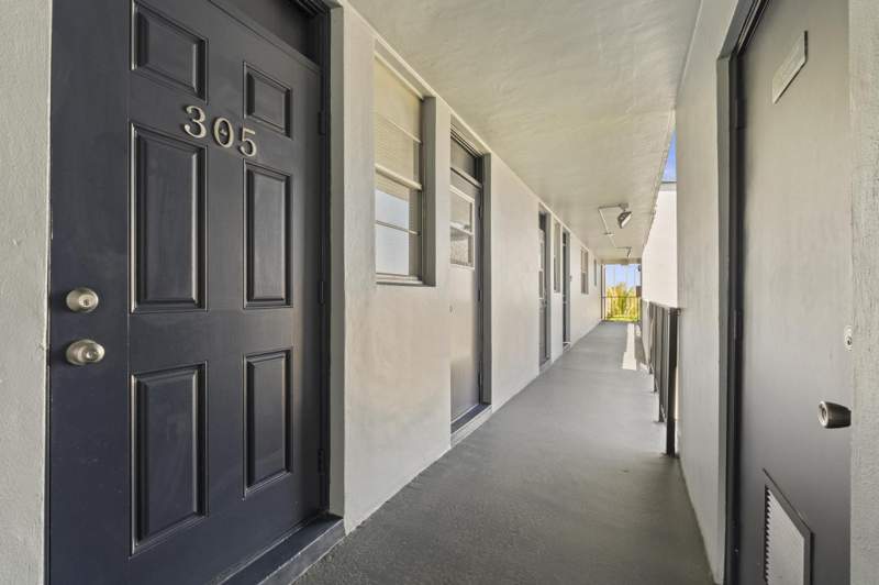 2 bedroom Condominium at 5275 NW 10th Court #305, Lakeview South Condo, Plantation — photo 3