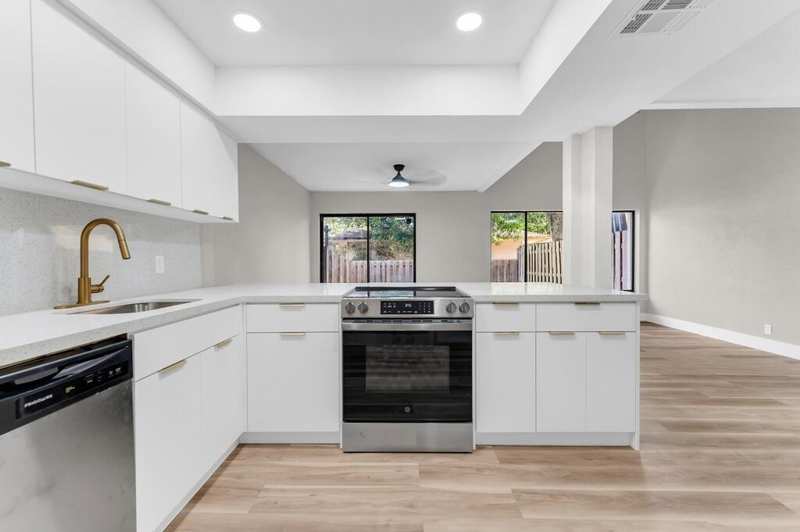 2 bedroom Townhouse at 4281 NW 76 Avenue, Colonial Lakes Villas, Davie — photo 1
