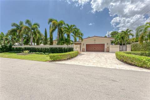 2726 NE 25th Place, Fort Lauderdale FL - photo 15 of 66