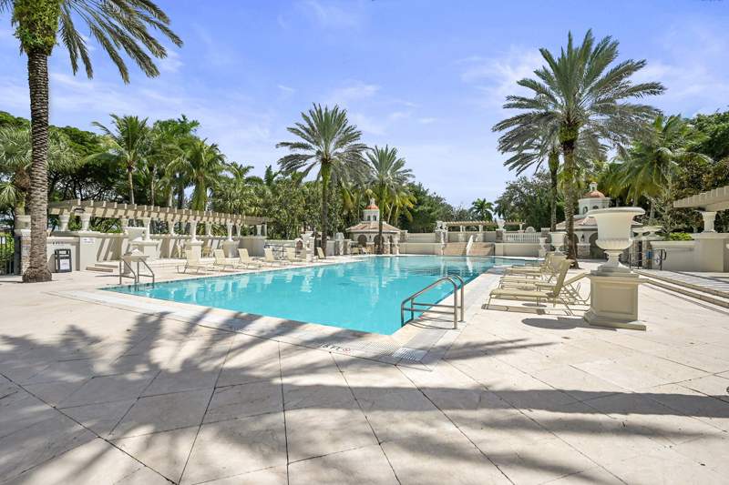 5 bedroom Single Family Residence at 10340 Trianon Place, Versailles Pud, Wellington — photo 4