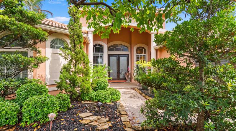 4 bedroom Single Family Residence at 4916 Forest Dale Drive, South Road Pud, Lake Worth — photo 3