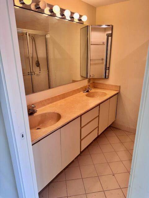 217 Live Oak Lane, Boynton Beach FL - photo 9 of 14