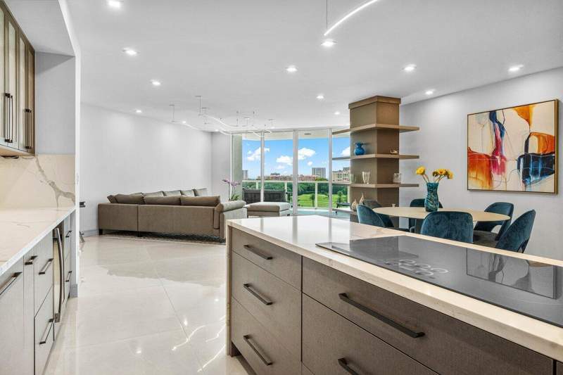 1 bedroom Condominium at 550 SE Mizner Boulevard #B709, Townsend Place Condo, Boca Raton — photo 3
