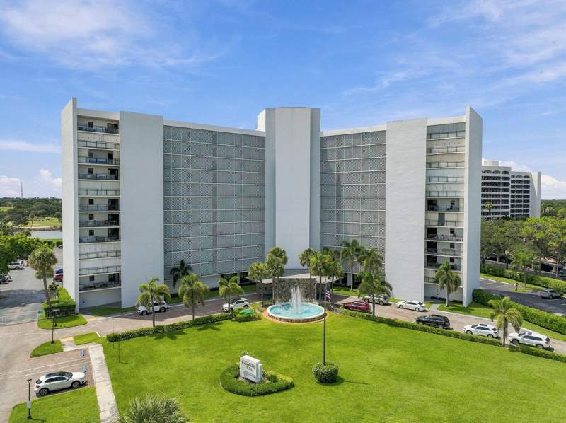 2 bedroom Condominium at 336 Golfview Road #Unit 519, Gemini Condo, North Palm Beach — photo 2