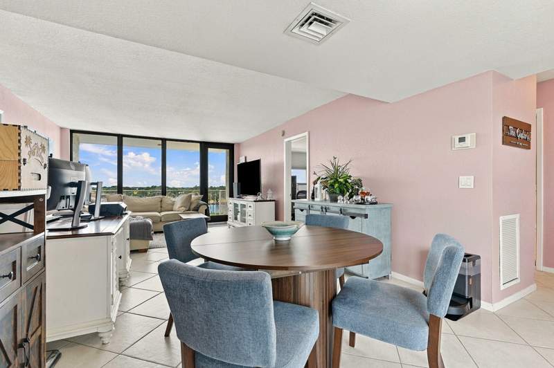 2 bedroom Condominium at 336 Golfview Road #Unit 519, Gemini Condo, North Palm Beach — photo 5