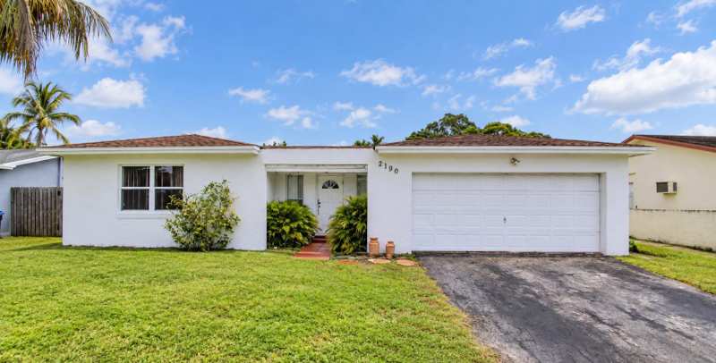 3 bedroom Single Family Residence at 2190 NW 94th Way, Sunrise Golf Village Sec 21, Sunrise — photo 1