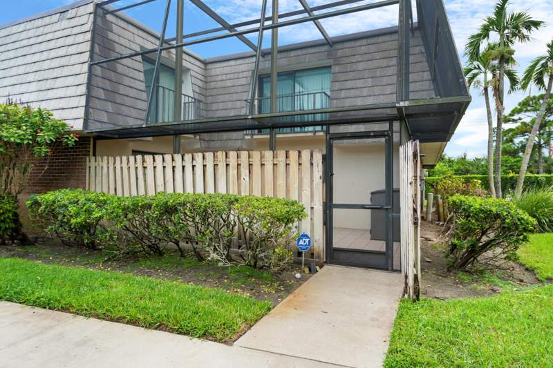 2 bedroom Villa at 3190 SE BROOK Street, BROOK VILLAS, Stuart — photo 3