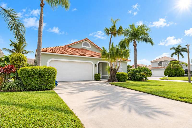 3 bedroom Single Family Residence at 6193 SE Windsong Lane, Emerald Lakes, Stuart — photo 2