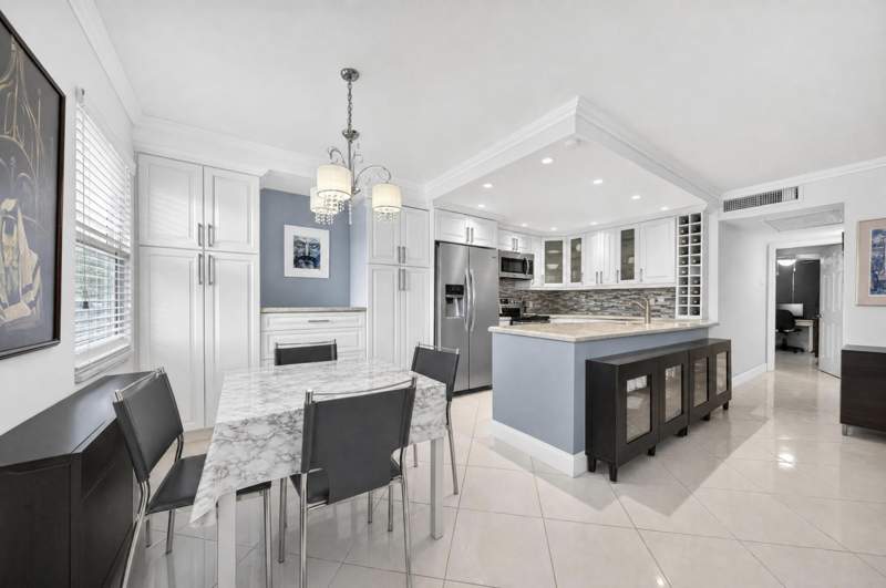 2 bedroom Condominium at 2079 Cambridge D #2079, CAMBRIDGE D CONDO, Deerfield Beach — photo 3