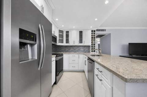 2079 Cambridge D #2079, Deerfield Beach FL - photo 6 of 25