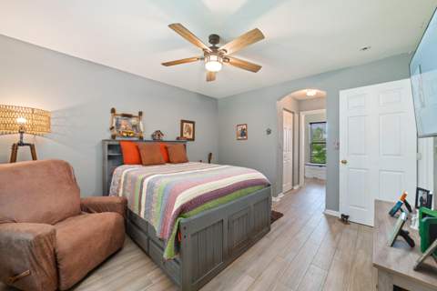 245 SW De Gouvea Terrace, Port St. Lucie FL - photo 12 of 32