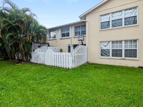 220 Foxtail Drive #G, Greenacres FL - photo 21 of 31