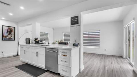 4861 NW 6th Court, Plantation FL - photo 15 of 25