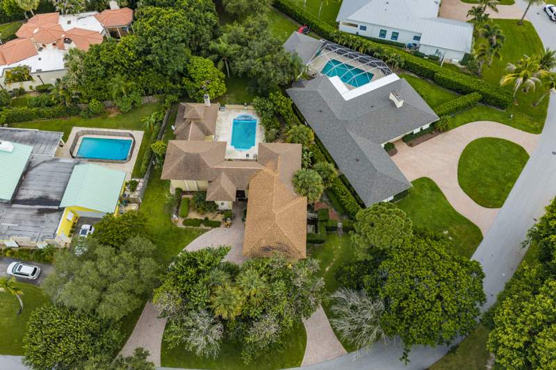4 bedroom Single Family Residence at 17257 SE Galway Court, Rolling Hills, Tequesta — photo 3