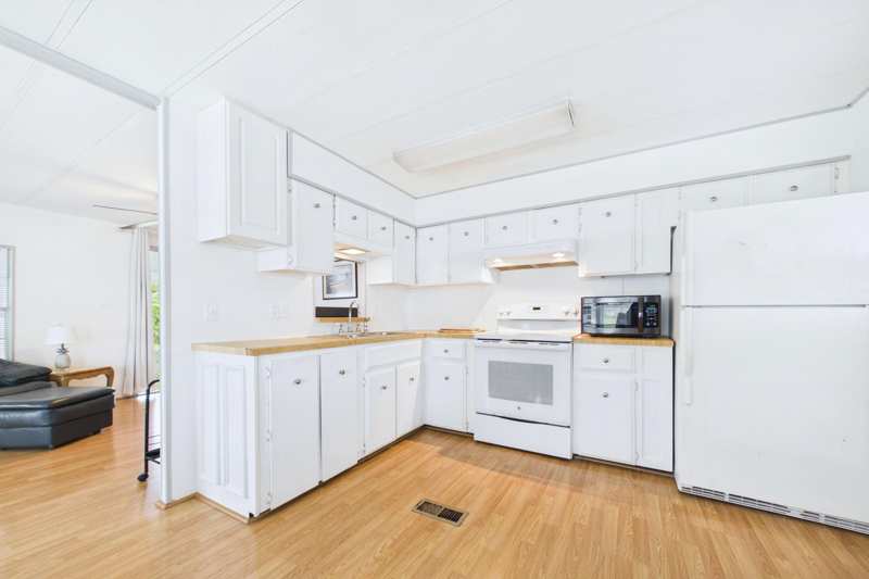 2 bedroom Manufactured Home at 31012 Bahia Bay, Jamaica Bay Mobile Home Co Op, Boynton Beach — photo 1