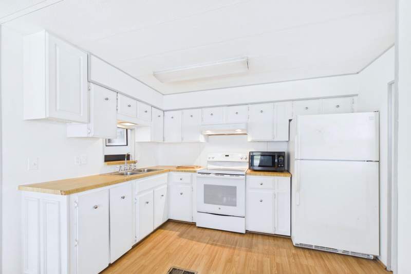 2 bedroom Manufactured Home at 31012 Bahia Bay, Jamaica Bay Mobile Home Co Op, Boynton Beach — photo 2