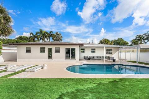 638 Shore Drive, Boynton Beach FL - photo 16 of 45