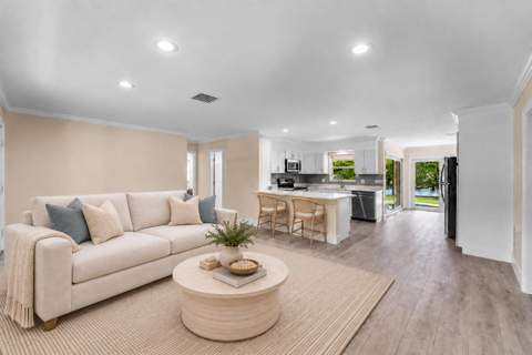 638 Shore Drive, Boynton Beach FL - photo 10 of 45
