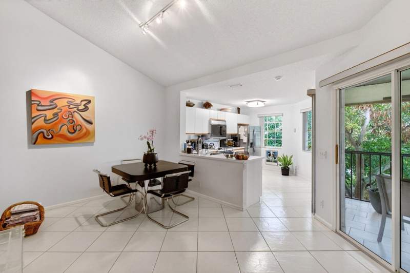 2 bedroom Condominium at 6737 Via Regina, Plum At Boca Pointe, Boca Raton — photo 4