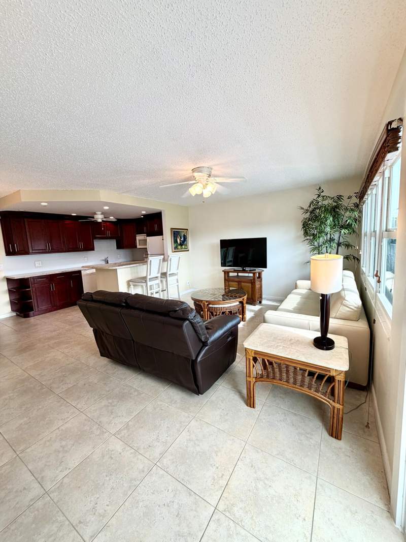 1 bedroom Condominium at 4104 Cambridge #4104, Century Village, Deerfield Beach — photo 2