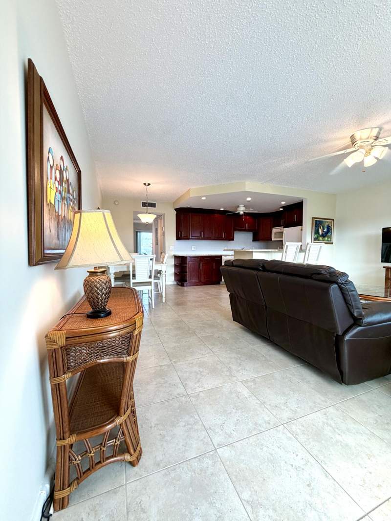 1 bedroom Condominium at 4104 Cambridge #4104, Century Village, Deerfield Beach — photo 3