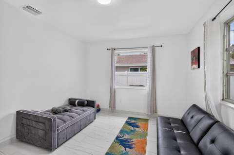 210 NE 5th Avenue, Dania Beach FL - photo 10 of 53