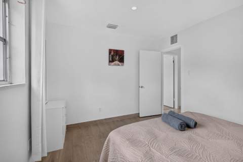 210 NE 5th Avenue, Dania Beach FL - photo 24 of 53