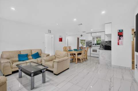 210 NE 5th Avenue, Dania Beach FL - photo 6 of 53