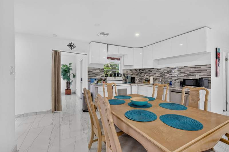 3 bedroom Single Family Residence at 210 NE 5th Avenue, Royal Palm Vista, Dania Beach — photo 5