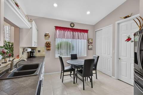 2260 Sapphire Circle, West Palm Beach FL - photo 17 of 89