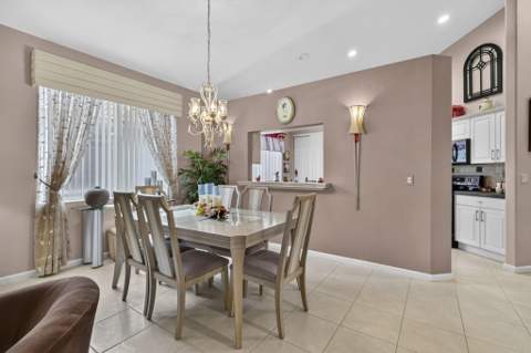 2260 Sapphire Circle, West Palm Beach FL - photo 18 of 89