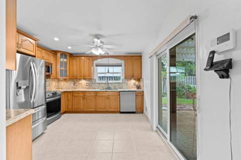 5611 SW 97th Terrace, Cooper City FL - photo 7 of 26