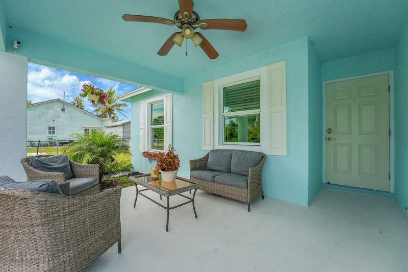 3 bedroom Single Family Residence at 5715 SE Pine Avenue, Dixie Park Addition, Stuart — photo 2