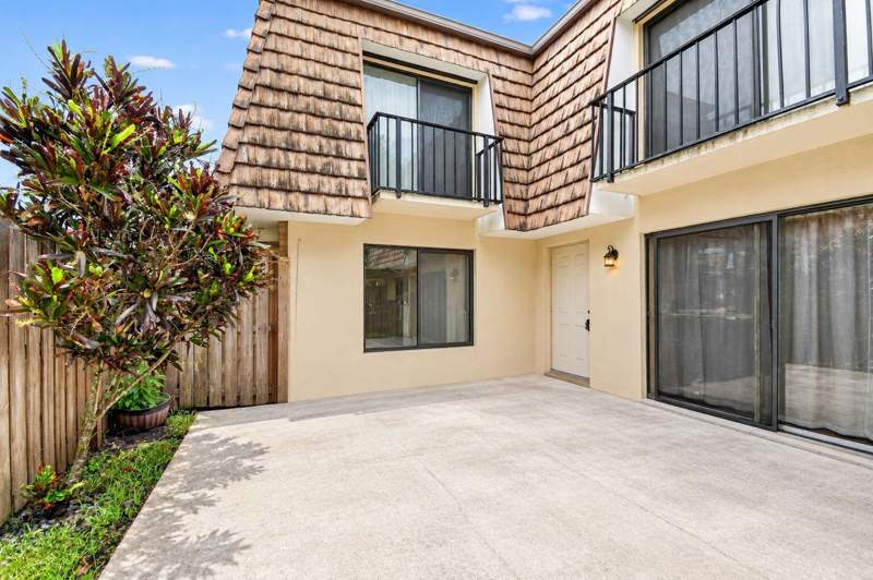 3 bedroom Townhouse at 1923 19th Lane, Sherwood Lakes, Greenacres — photo 5