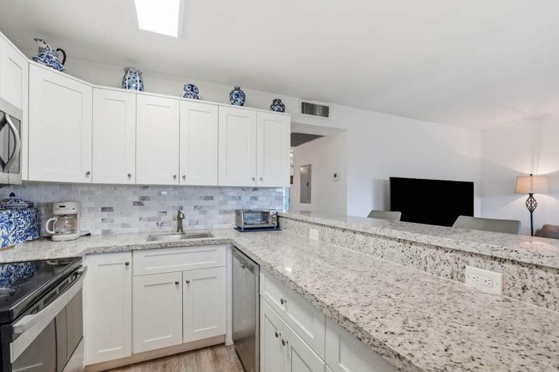 2 bedroom Condominium at 209 Brighton, Brighton At Century Village Condo, Boca Raton — photo 3