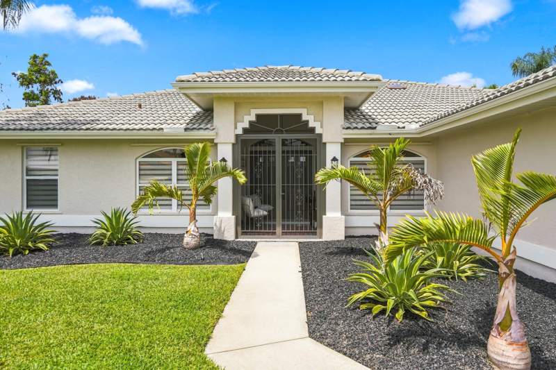 3 bedroom Single Family Residence at 650 SE Hidden River Drive, Hidden River Estates, Port St. Lucie — photo 2