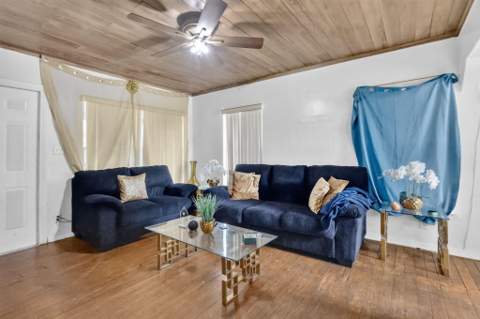 323 NW 4th Avenue, Delray Beach FL - photo 6 of 16