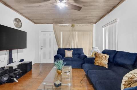 323 NW 4th Avenue, Delray Beach FL - photo 11 of 16