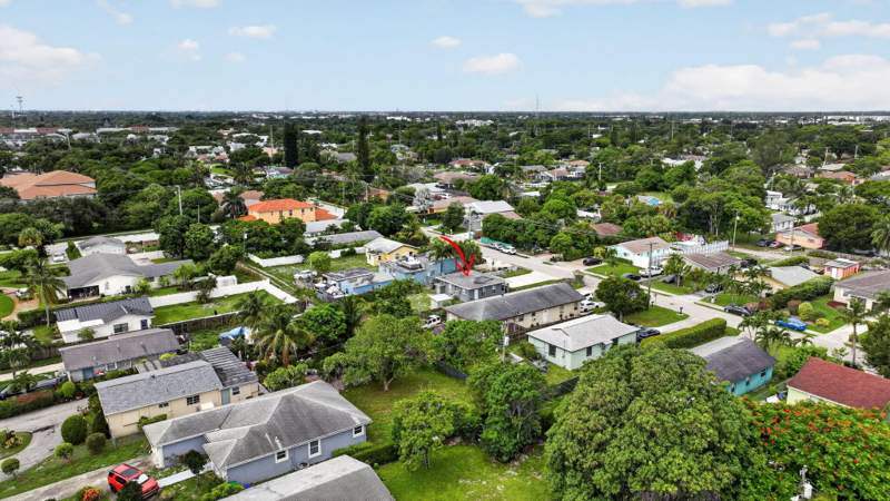 2 bedroom Single Family Residence at 323 NW 4th Avenue, Delray Town Of, Delray Beach — photo 2